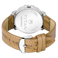 Stylish analog watch with unique design